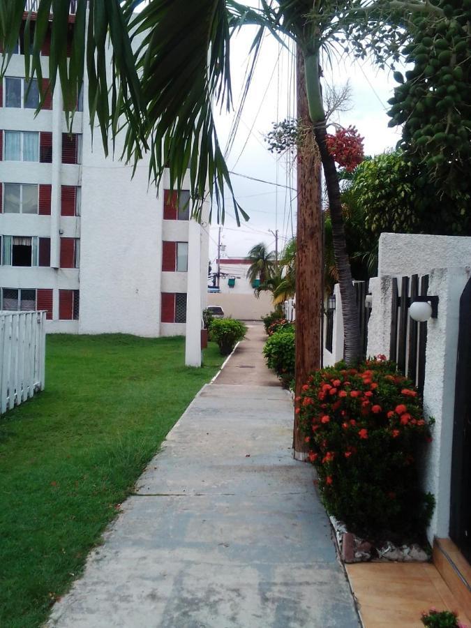 Nice Oakwood Constant Spring Rd Apt Apartment Kingston Luaran gambar